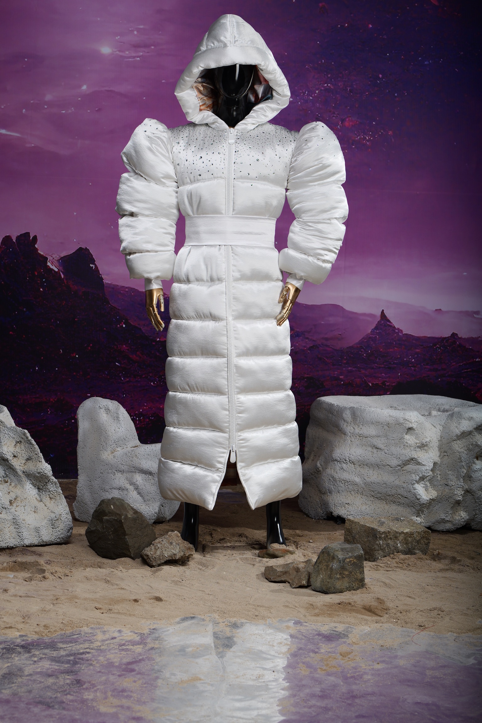 Glacier -- structured white overcoat for humanoid robots